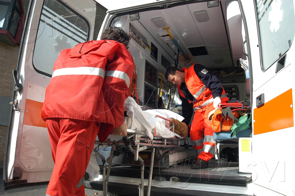 Incidente lungo la Statale 38, 46enne grave in ospedale