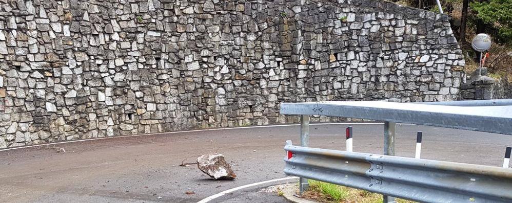 Frana a Gallivaggio: il vescovo Cantoni in visita a Chiavenna