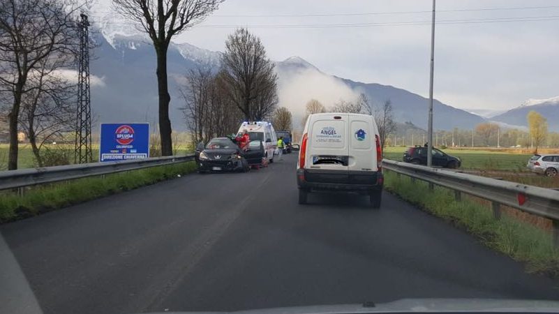 Incidente sulla Statale 36 traffico in tilt