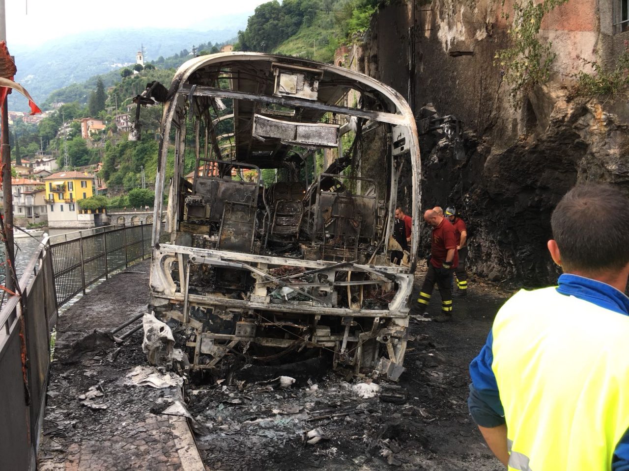 Tragedia sul Lago, centauro muore tra le fiamme