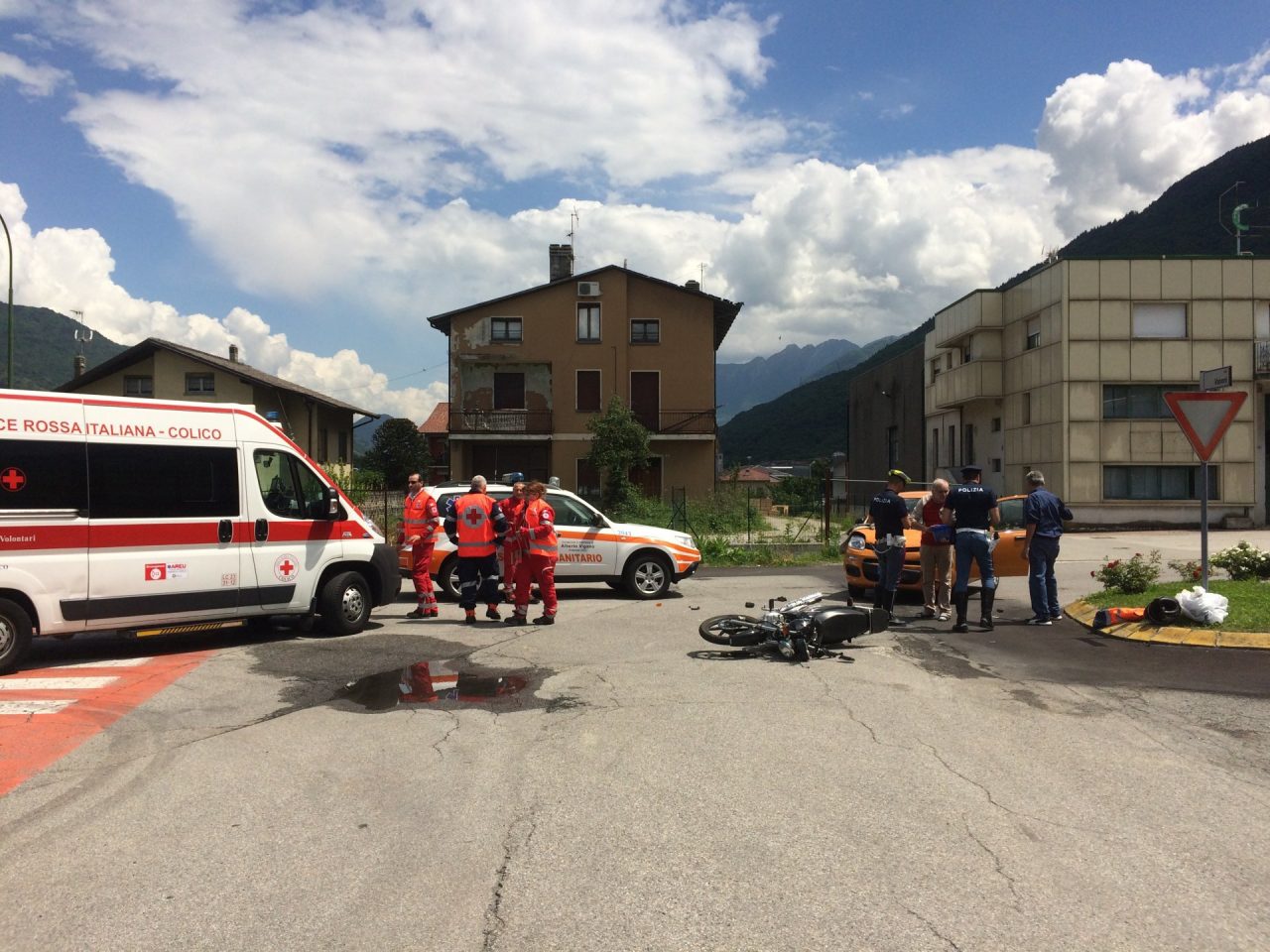 Frontale auto moto ad Andalo – LE FOTO