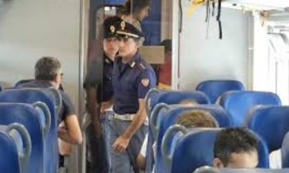 Rapinano e minacciano un ragazzino sul treno: due giovanissimi, di cui un minore, fermati dalla Polizia