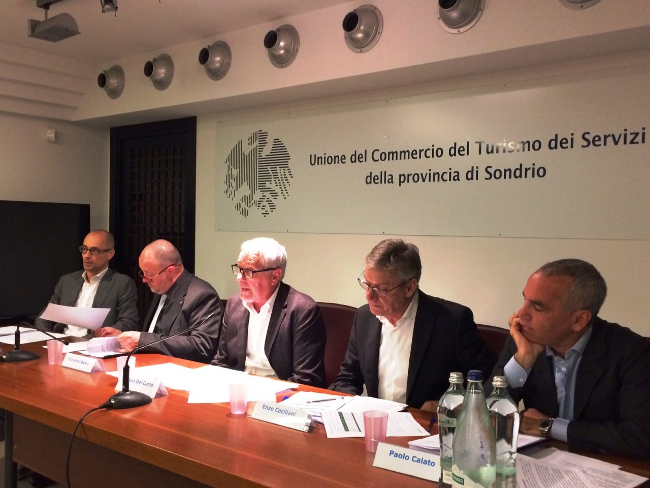 Commercio e turismo: le imprese tornano a investire