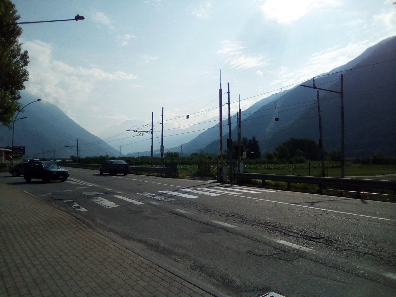Villa, i passaggi a livello se ne vanno
