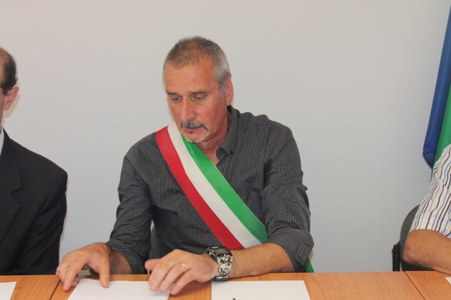 Marco Sutti confermato sindaco di Bema dopo una battaglia elettorale a due tappe