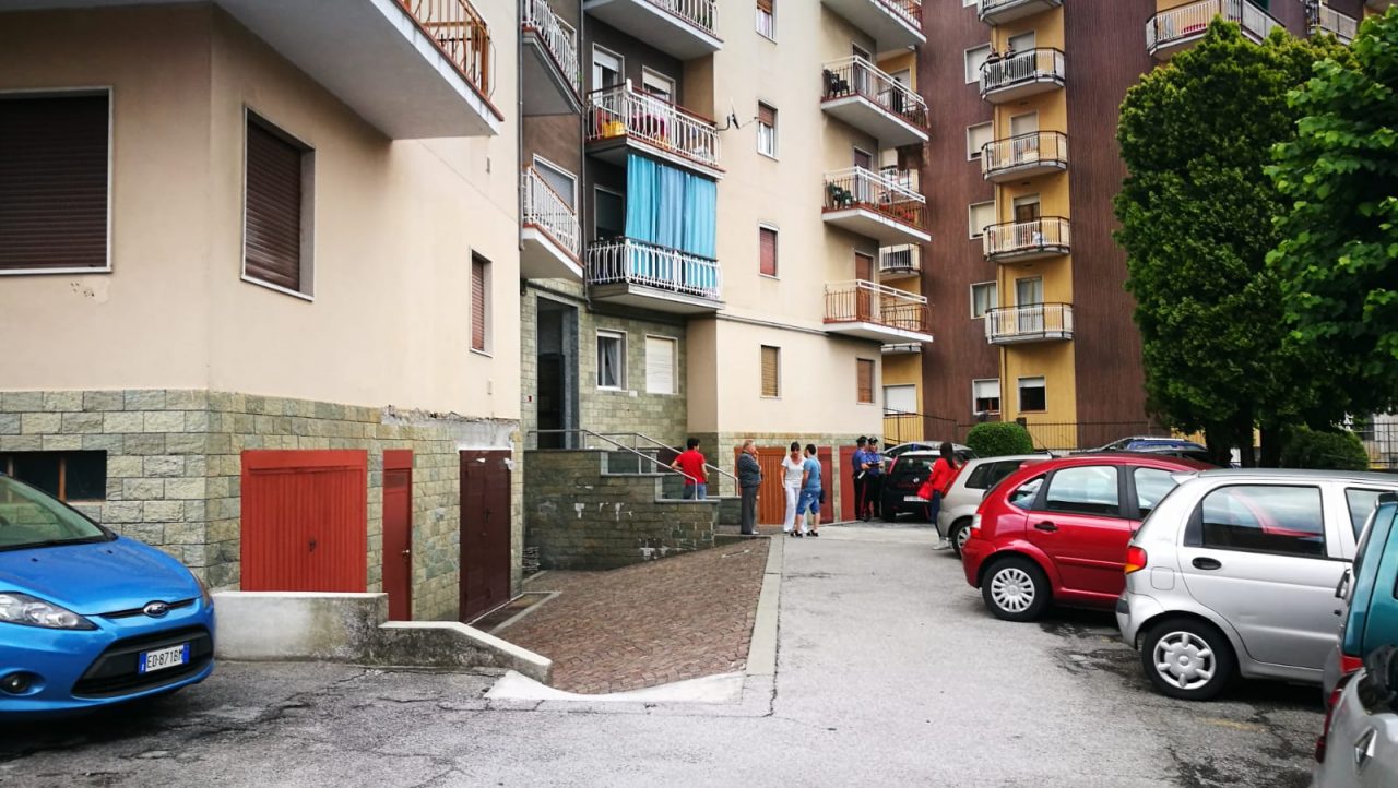 Migliora il bimbo ferito a Mandello, ma non è ancora fuori pericolo