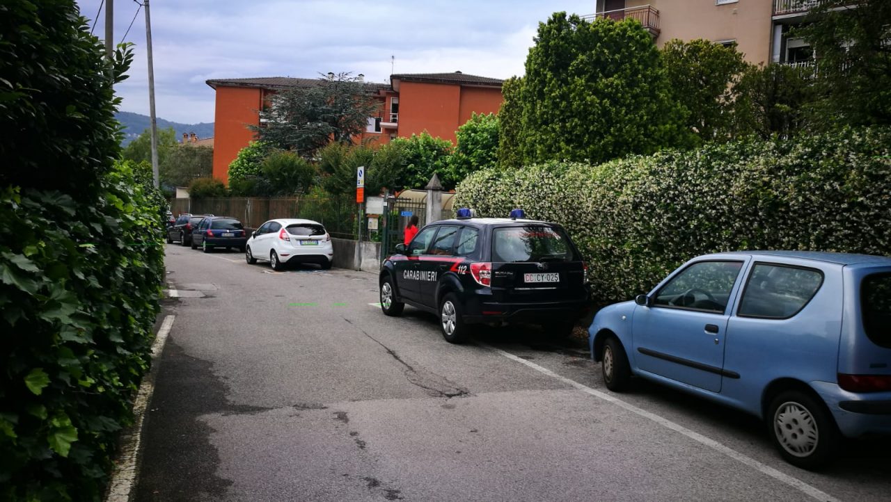 Resta in prognosi riservata il bimbo ferito ieri a Mandello. Indagini in corso