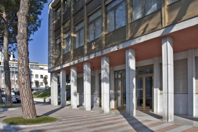 Campione d’Italia verso il dissesto finanziario: al via la vendita del patrimonio immobiliare