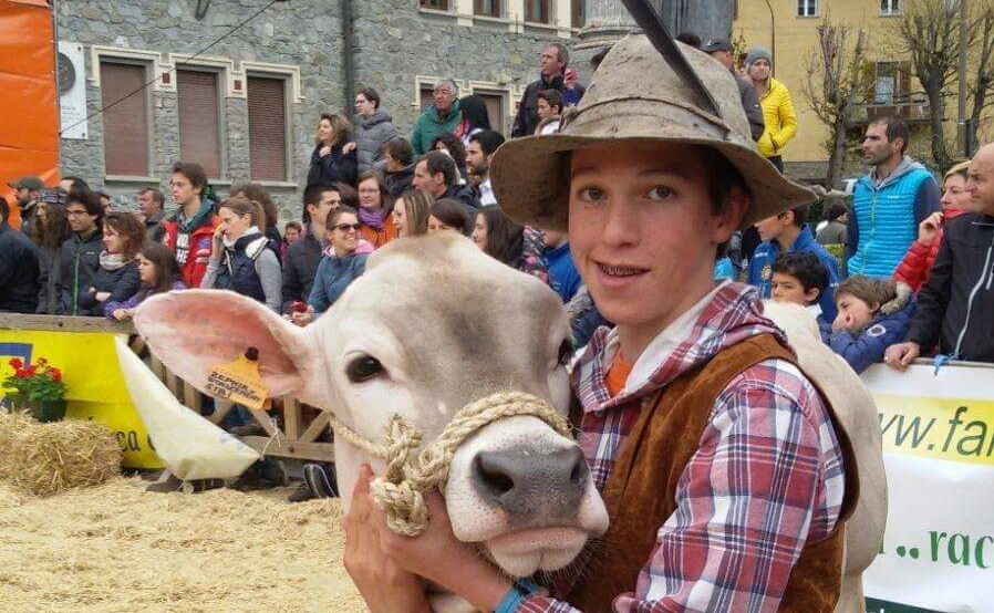 Trepalle piange Walter, morto a 16 anni nell’incidente stradale