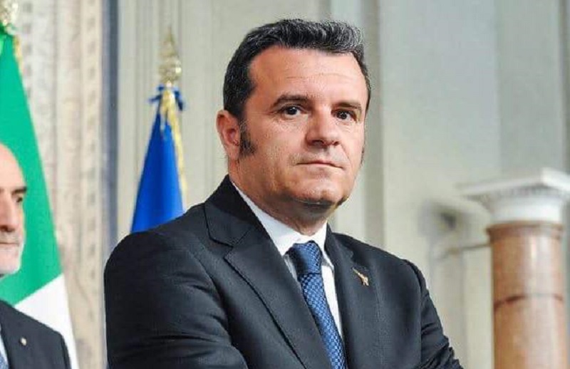 Il Ministro Centinaio in visita sul lago di Como