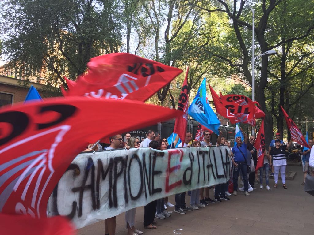 Fallito Casinò di Campione: le proteste dei dipendenti a Palazzo Lombardia