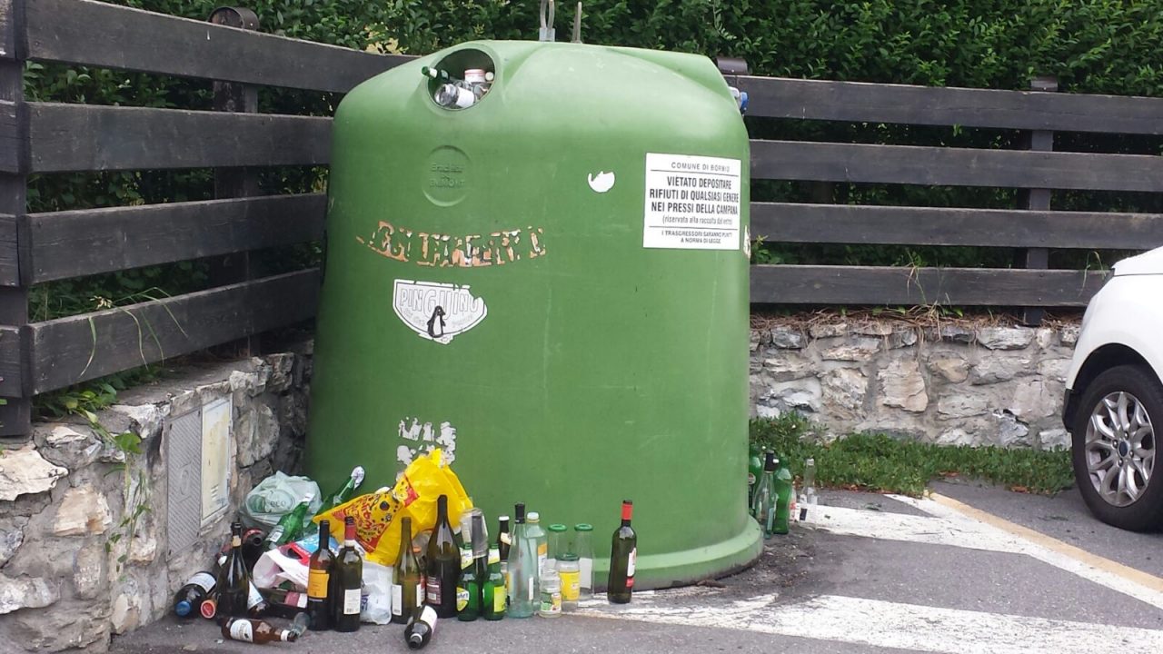 Dopo la festa Bormio si risveglia nella spazzatura