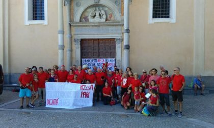 Magliette rosse a Morbegno, "andate oltre gli slogan di Salvini e imparate a pensare"