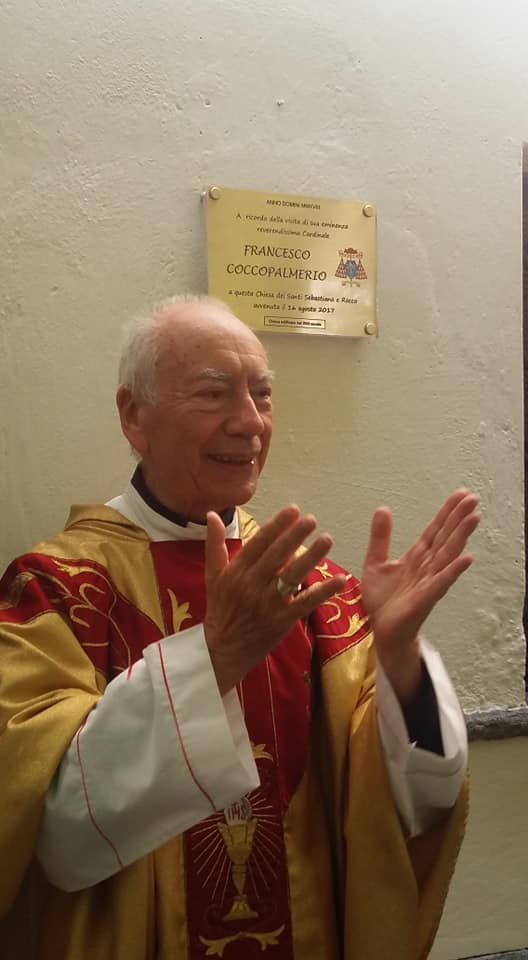 Il cardinal Coccopalmerio a Villa