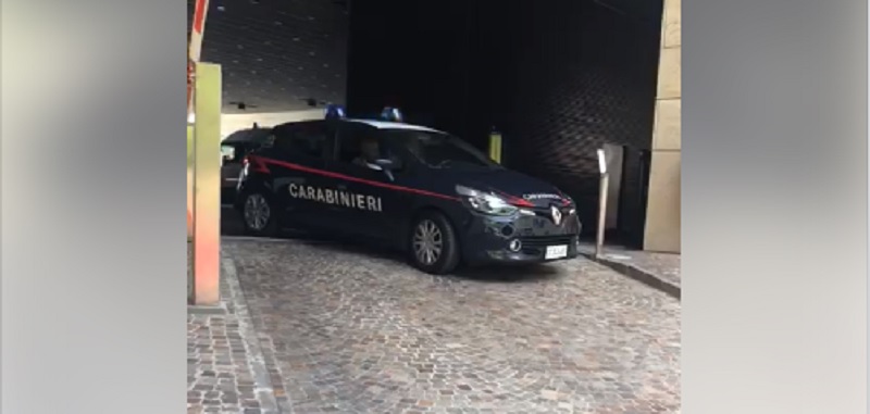 Svuotato il caveau del Casinò di Campione tra i fischi dei cittadini VIDEO