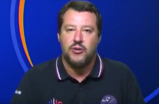 Gli Alpini contro Salvini