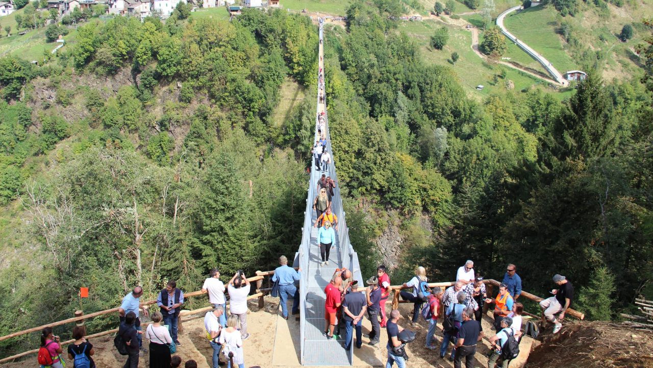 Inaugurazione col botto per il Ponte nel Cielo in Val Tartano