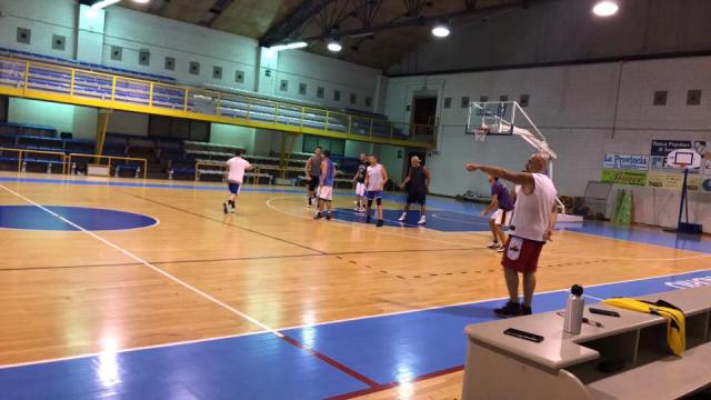 Il PalaScieghi-Pini riapre al basket con l’esordio del Valtellina Giochi