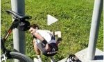 Lo Stelvio da ridere, Dumoulin torna sullo "stop" forzato da problemi intestinali VIDEO
