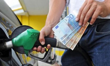 Carburante sempre più caro, Coldiretti Sondrio  in allarme per i rincari a raffica su imprese e filiere