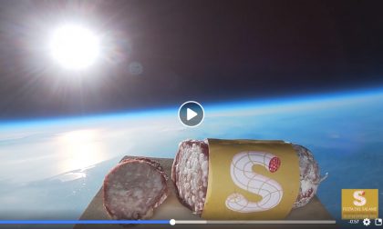 Il primo salame lanciato nello spazio VIDEO