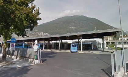 Rapina alla stazione degli autobus, 82enne aggredita da un pregiudicato