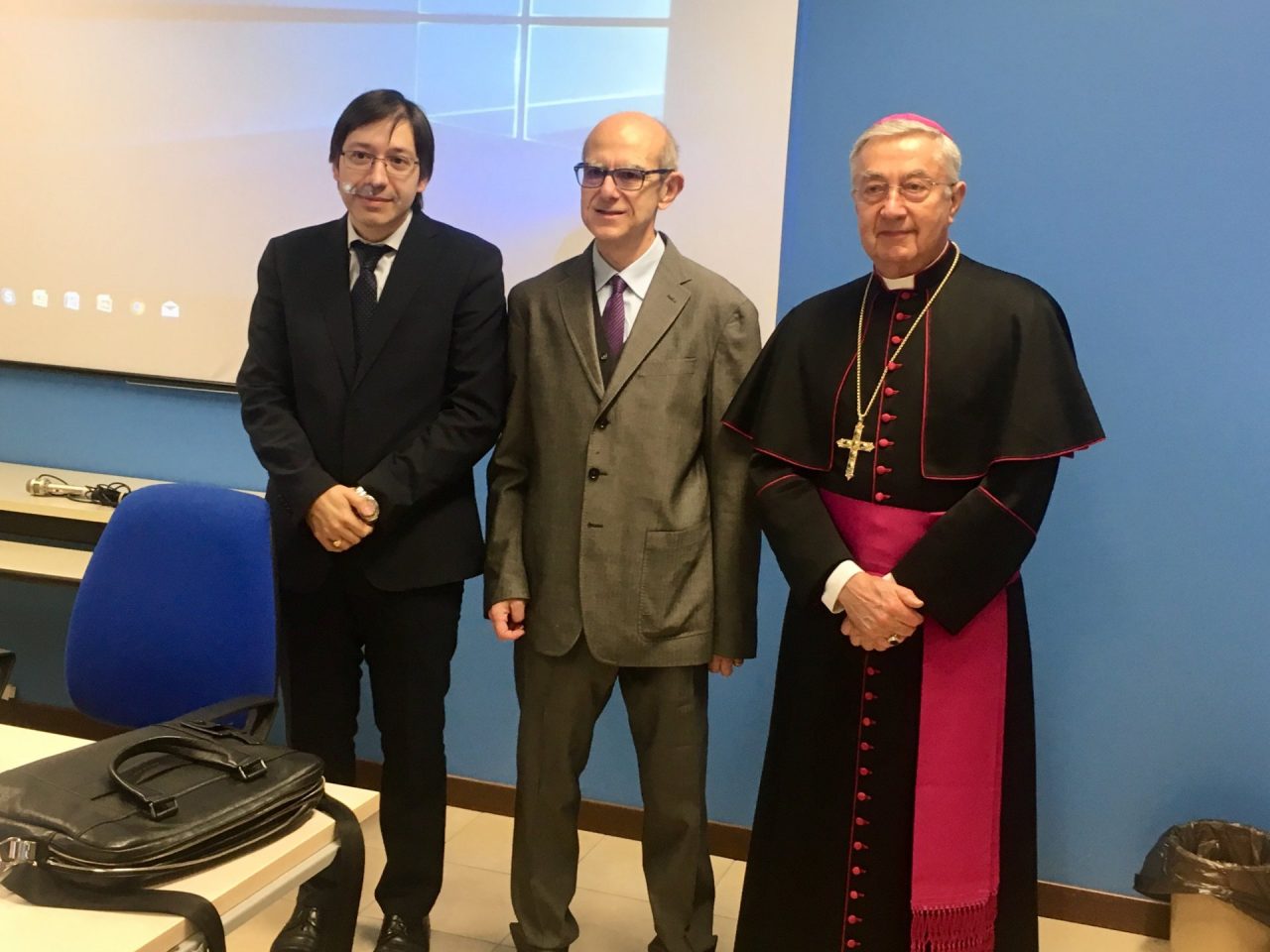 Monsignor Bruguès al Piazzi Perpenti di Sondrio
