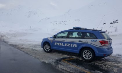 Nevica sul Foscagno, traffico in tilt - FOTO