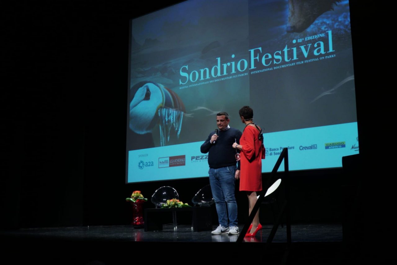 Toni Capuozzo affascina il pubblico del sondrio festival