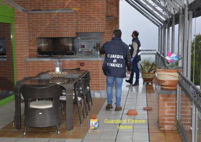 Scoperta casa di riposo abusiva in una villa di lusso