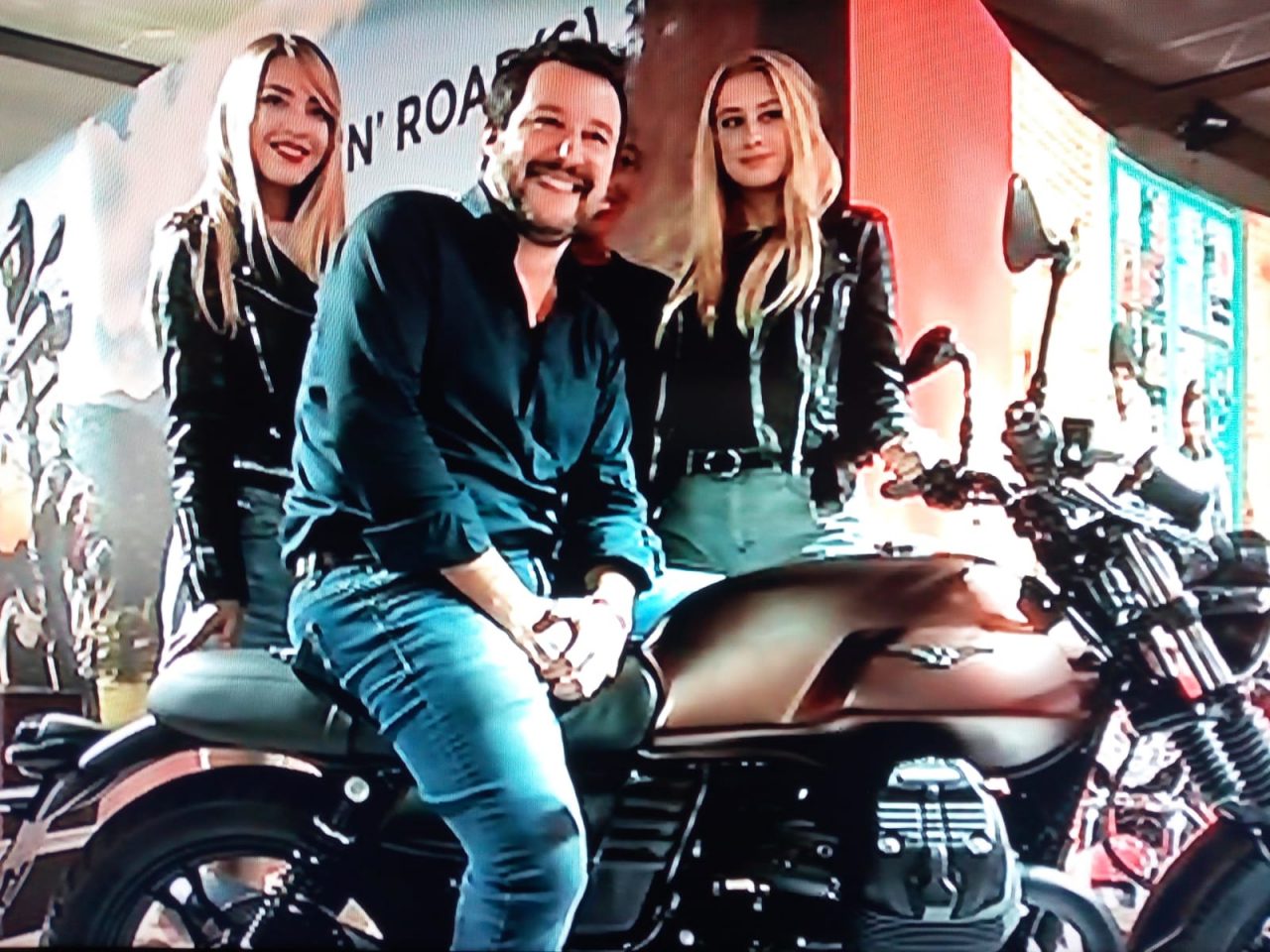 La Moto Guzzi invita il ministro Salvini a Mandello