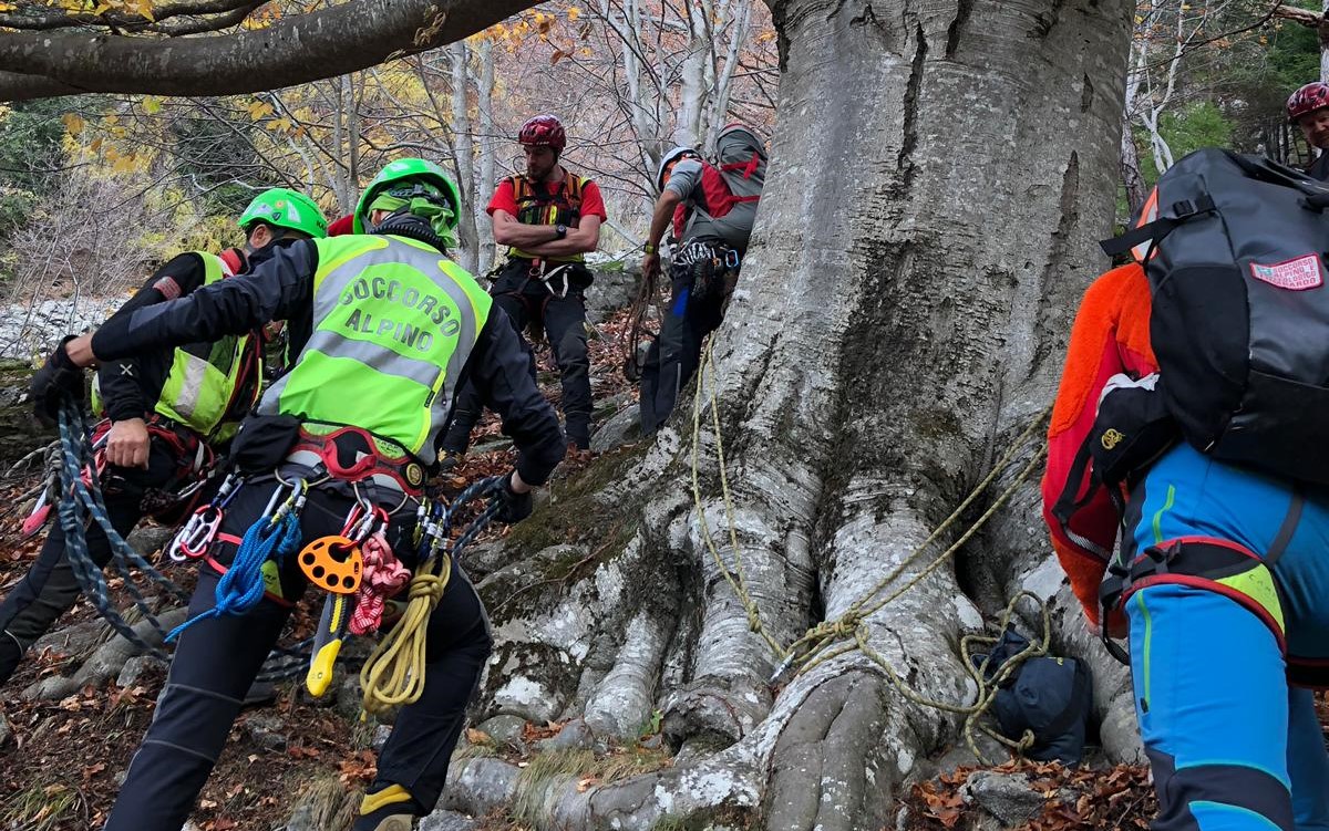 Soccorso alpino, una domenica di esercitazioni