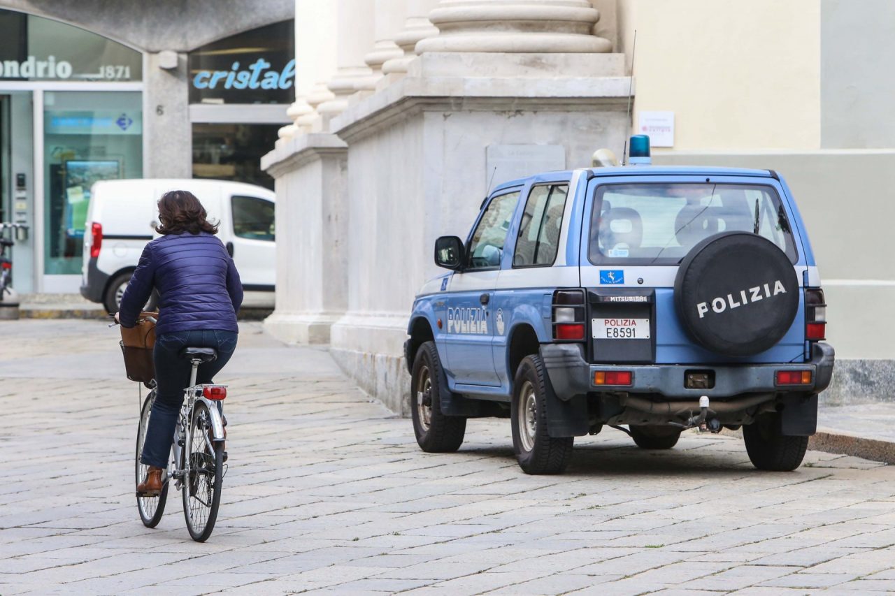 Movida e controlli: barista nei guai per aver servito alcolici a due ragazzini