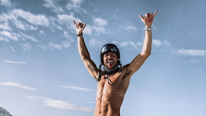 Ignazio Moser a torso nudo sulle piste