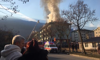 Incendio in via Brigate Orobiche, la palazzina ancora inagibile