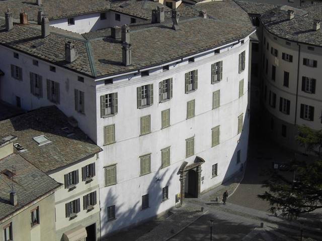 Apre la mostra “Stato d’identità. Corpo, Ricordo, Società, Territorio”