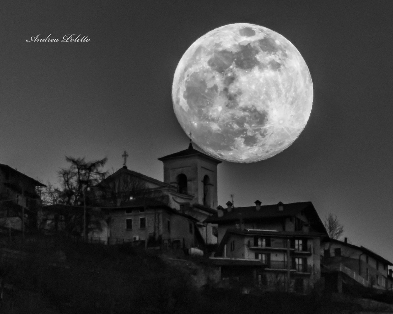 La super Luna dà spettacolo nei cieli della Valtellina FOTO