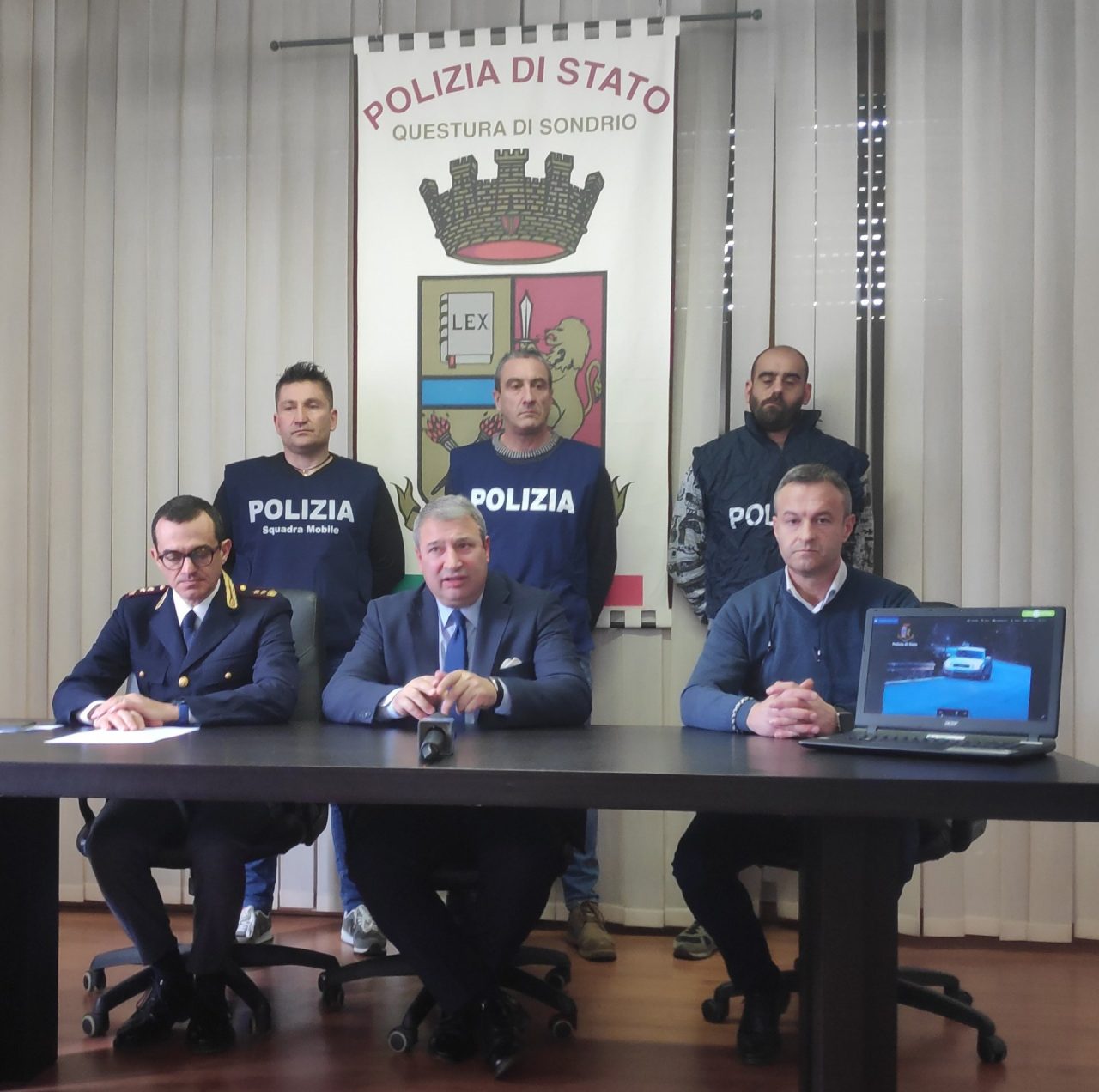 Smantellata un’importante piazza di spaccio nei boschi della Valgerola