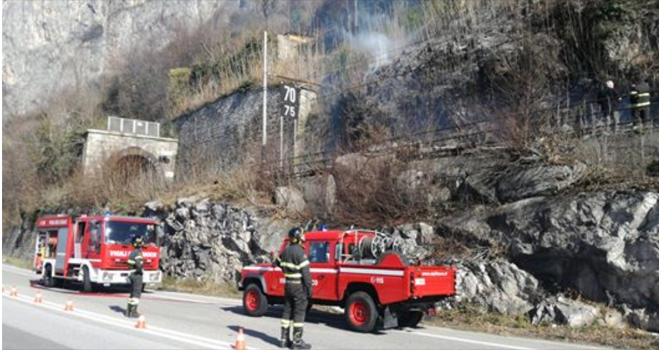 Treno causa incendio sulla Tirano-Milano, circolazione bloccata VIDEO