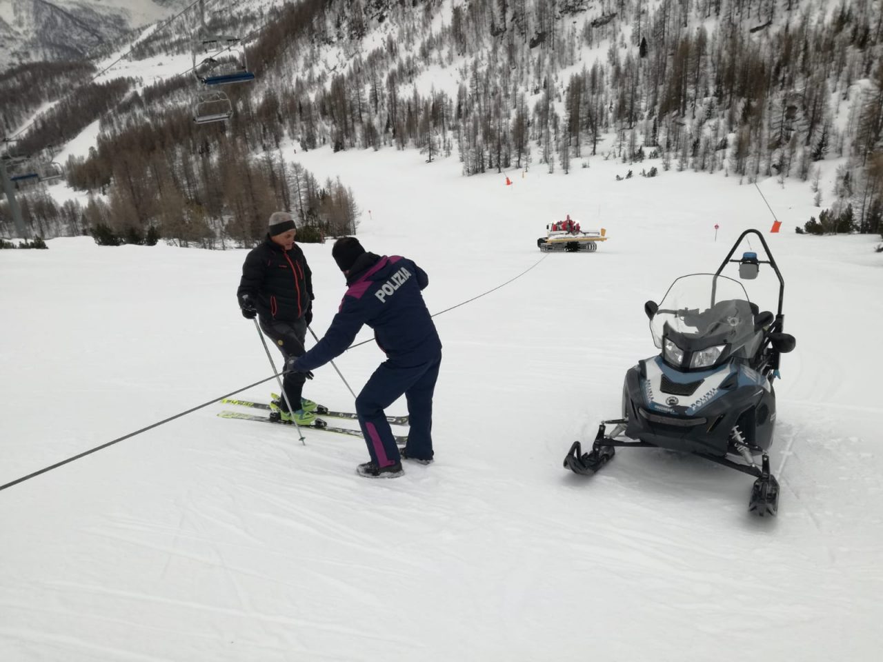 Scialpinisti rischiano la vita sulle piste