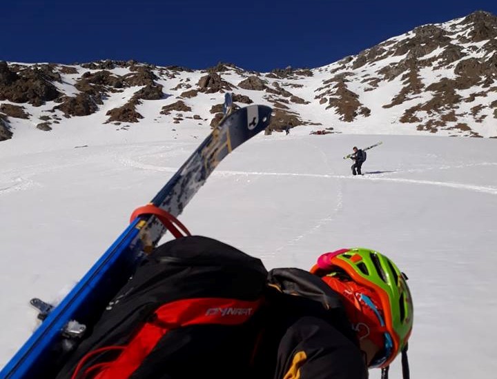 Fanno sci alpinismo, in cinque si perdono seguendosi l’uno con l’altro