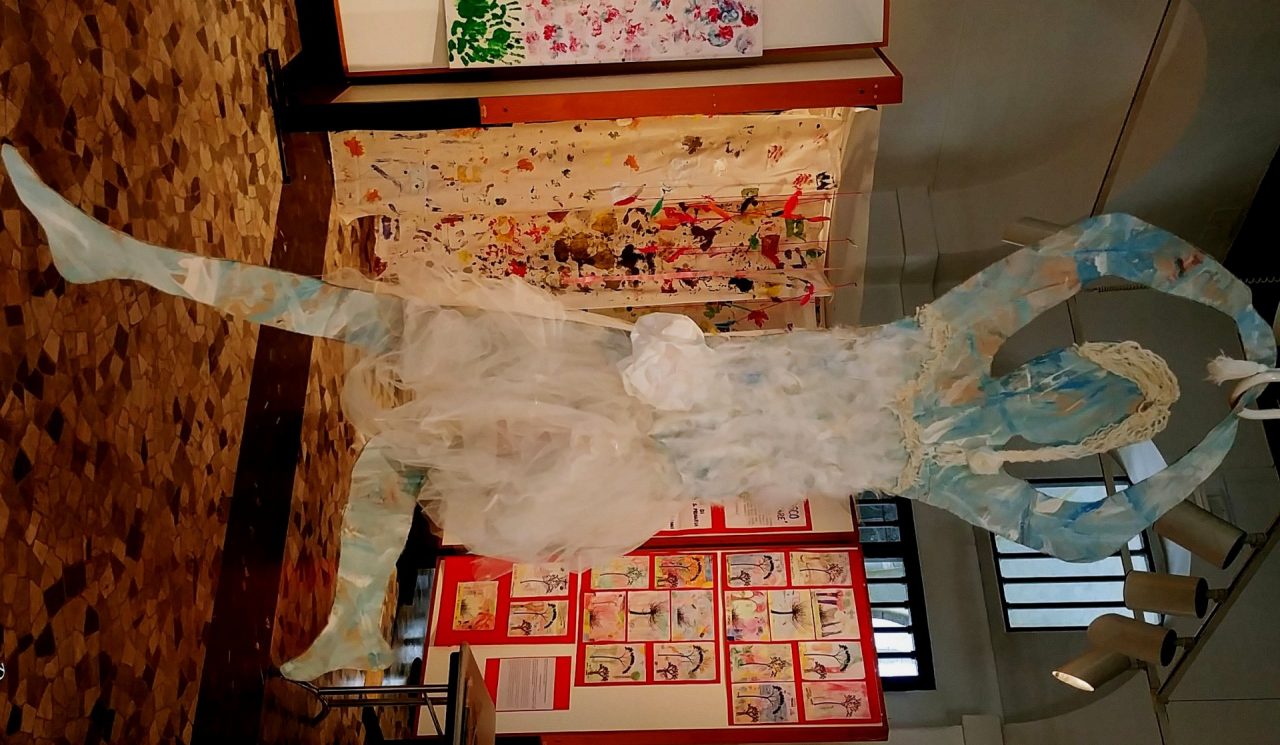 Proseguono le visite alla mostra dedicata a Munari