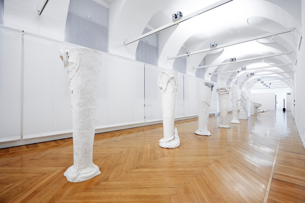 Fondazione Creval presenta In Between / wipe out design