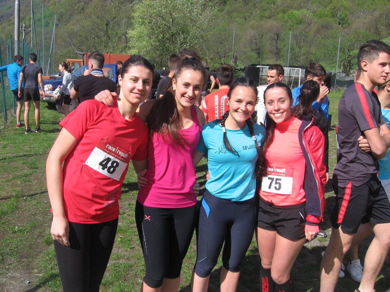 Strap race, un successo la prima edizione della finta guerra