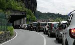 Statale 36 chiusa: traffico ancora in tilt IL VIDEO DELLA PARETE CHE FRANA