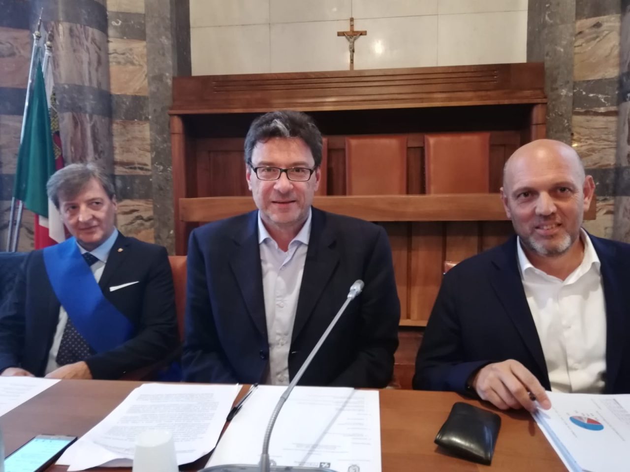Dighe, Giorgetti: “Proveranno in tutti i modi a fermare questa legge”