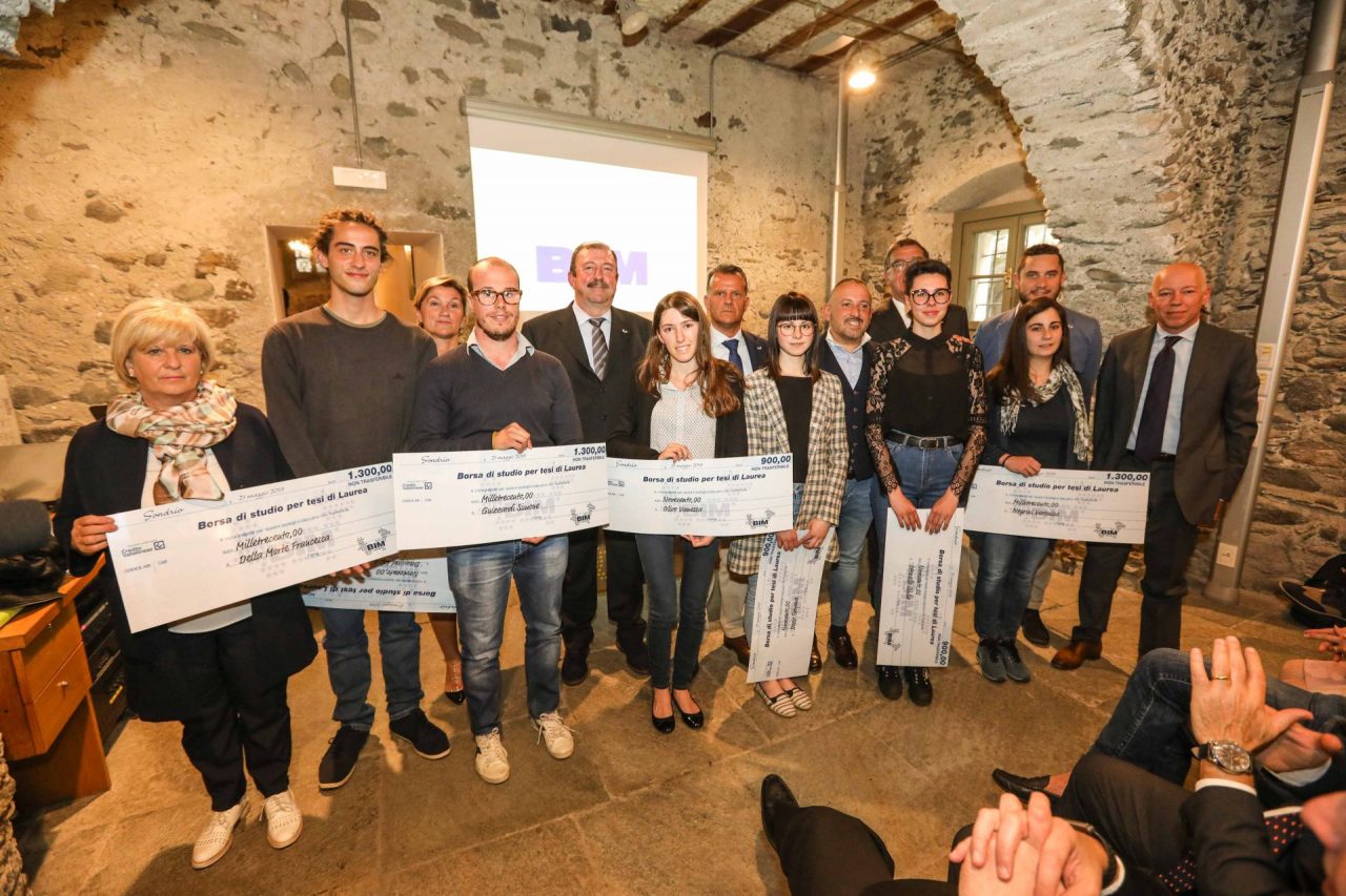 Neolaureati e sportivi: il Bim dell’Adda premia talento e impegno