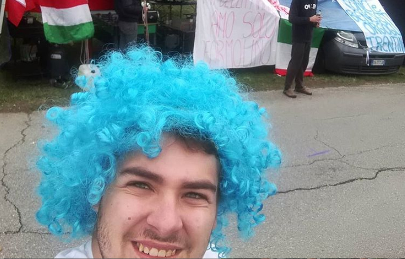 Facce da Giro d’Italia, il selfie sul Mortirolo è d’obbligo