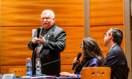 Walesa: "Ragazzi avete il compito di riorganizzare l'Europa"