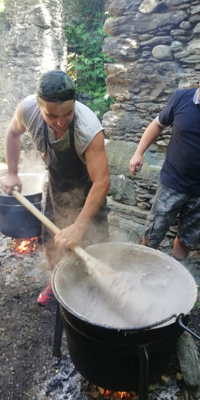 Villa, il Tananai per oltre 300 persone